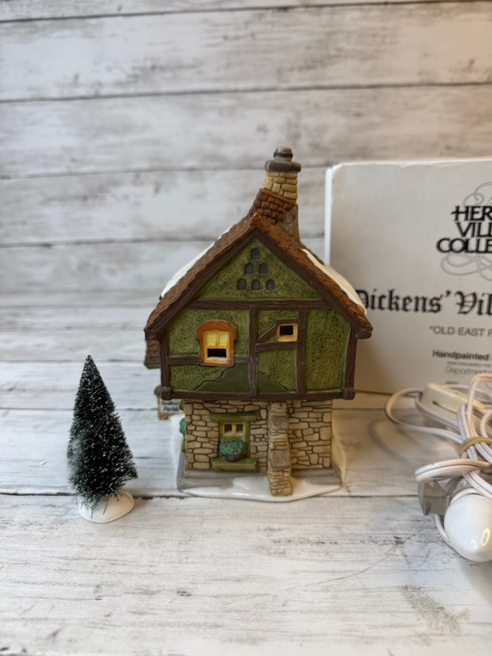 Dept 56 “ Old East Rectory” Dickens Christmas village w box, light and tree 1997 - Picture 3 of 8